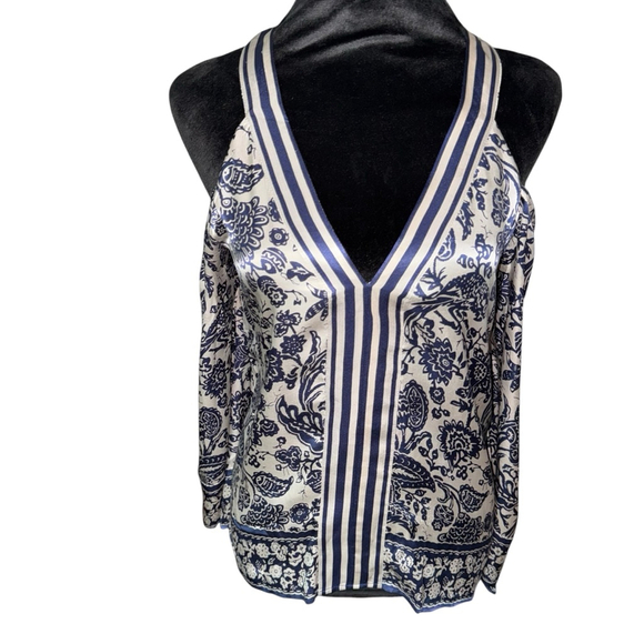 100% Silk Calypso St. Barth Top Size S Blue White Floral Cold Shoulder cruise - Picture 2 of 10